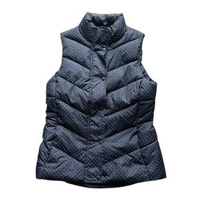 Gap women’s size extra small blue with white polkadot puffer vest.
